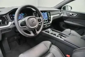 Volvo V60 Ultra, B4 Mild Hybrid, Benzin, Dark W-Paket Bild 6