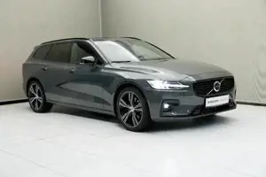Volvo V60 Ultra, B4 Mild Hybrid, Benzin, Dark W-Paket Bild 2