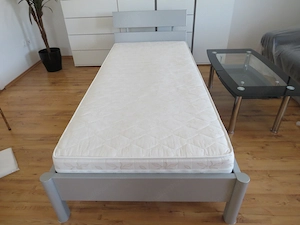 Bett samt Matratze für Einzelperson Bild 2