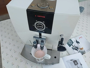 Jura Impressa J5 in Weiß Bild 2