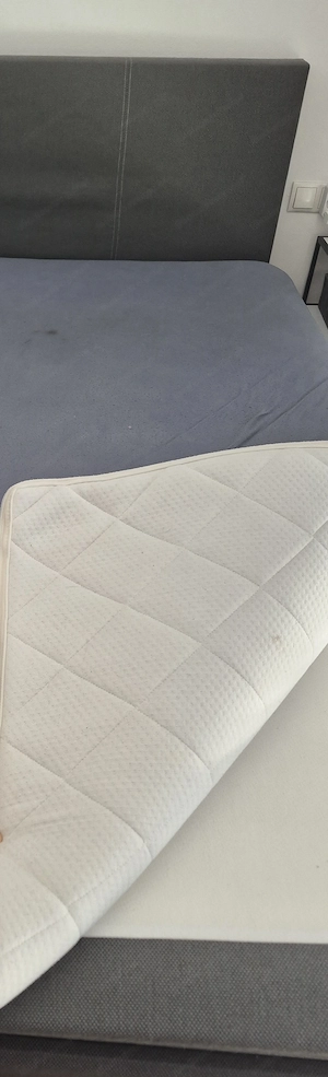 Graues Boxspringbett  Bild 2