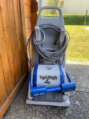 Poolroboter mit Caddy Bild 2