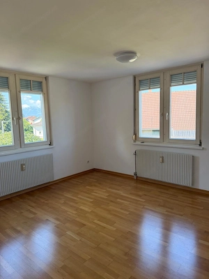 Lichtdurchflutete, ruhige  2 Zimmerwohnung mit großem Balkon und Tiefgarage, Ortsmitte Lustenau Bild 3