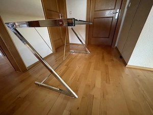 Schreibtisch mit Glasplatte Welt Bild 3