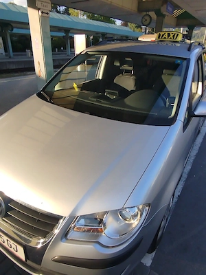 Taxi -Fahrzeug  Bild 3