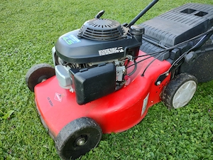 Rasenmäher mit Radantrieb, Fangkorb und HONDA-Motor Bild 2