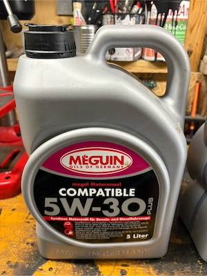 2x 5 Liter Meguin Compatible Plus 5W-30 Motoröl   Neu & ungeöffnet Bild 2