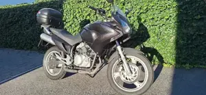 Honda Varadero 125 Bild 2