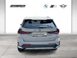 BMW X1 xDrive25e xLine // elektr. Anhängerkupplung // Sitzheizung // Driving Assistant Bild 5