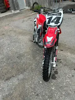 Honda CRF 125F Bild 3