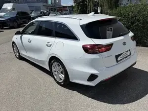 Kia Ceed SW 1,0 T-GDI gpf isg Silber 2020 Top! Bild 10