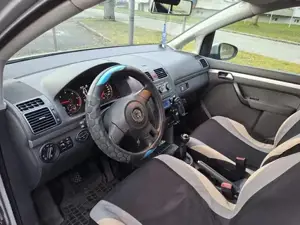 Volkswagen Touran Bild 2
