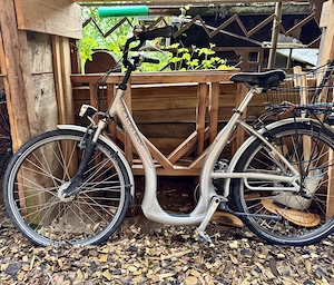 Damenfahrrad mit extrem tiefem Einstieg