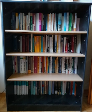 Bücherregal zu verschenken!