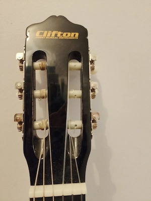 Gitarre schwarz Bild 3
