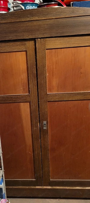 Holzkasten für Keller oder Garage Bild 3