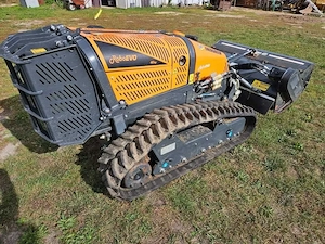 Energreen RoboEVO Raupenmulcher  Raupenmäher   Mulcher  Bild 2