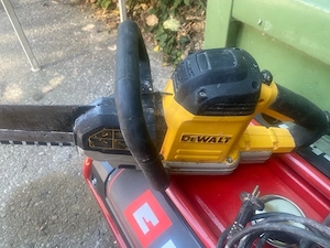 Verkaufe Dewalt Alligator Ziegelsäge um 190 mit neuem sägeblatt Bild 2