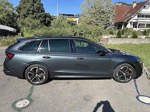 Skoda Octavia RS TDI DSG   200 PS   Top Ausstattung   Sehr gepflegt Bild 2