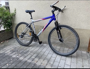 Fahrrad FUJI Bild 4