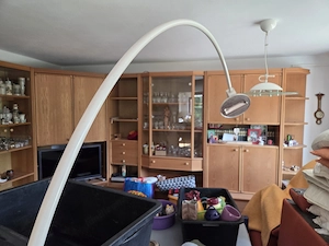 Wohnzimmerschrank mit zwei Vitrinen