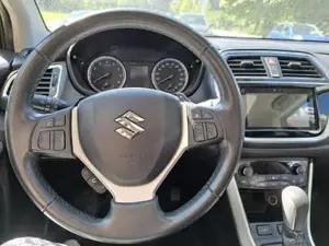 Suzuki S-Cross Bild 3