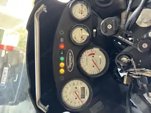 Triumph Tiger T709 , Bj 04 2000 Km 400000 