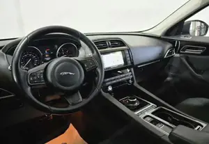 Jaguar F-Pace Bild 8