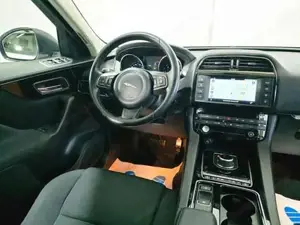 Jaguar F-Pace Bild 6