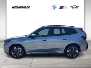BMW X1 xDrive20d U11 M Sportpaket Head-Up DAB Bild 4