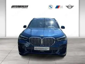 BMW X5 xDrive45e M Sportpaket // Anhängerkupplung // Head-Up // Panorama Glasdach Bild 2