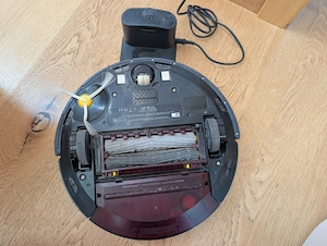 iRobot Roomba 665 Saugroboter in Schwarz - Zuverlässig & Startklar Bild 3