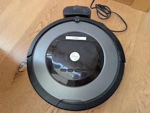 iRobot Roomba 665 Saugroboter in Schwarz - Zuverlässig & Startklar Bild 4