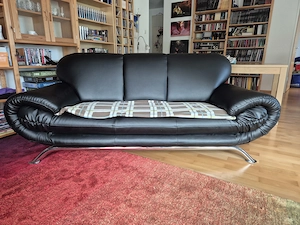 Elegante Couch (schwarzes Kunstleder)