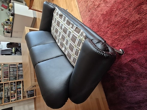 Elegante Couch (schwarzes Kunstleder) Bild 2
