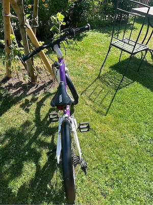  woom 4 Kinderfahrrad 20 Zoll   Lila (inkl. Schutzblechen)  Bild 3