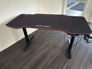 DXRacer Schreibtisch