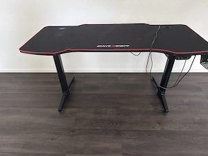 DXRacer Schreibtisch Bild 2