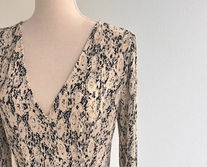 Damen langarm Kleid mit V Ausschnitt von MNG Bild 2