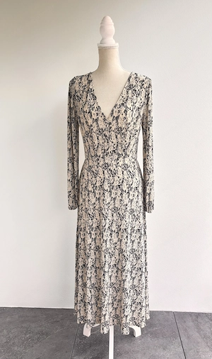 Damen langarm Kleid mit V Ausschnitt von MNG