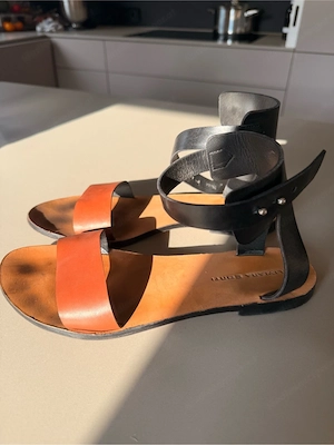 leder sandalen farbe: cognac schwarz  Bild 2
