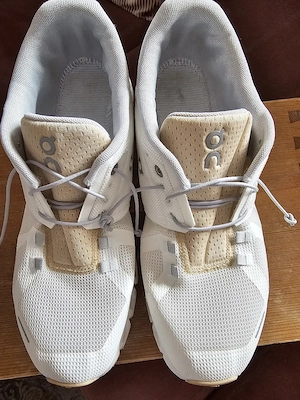 Sport Schuhe 