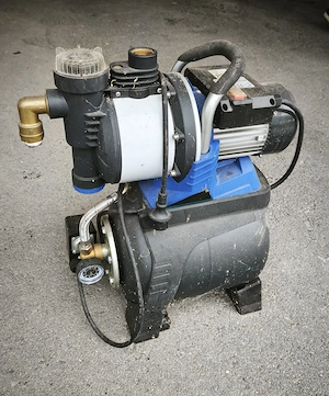Wasser-Pumpe für Regenwassertank