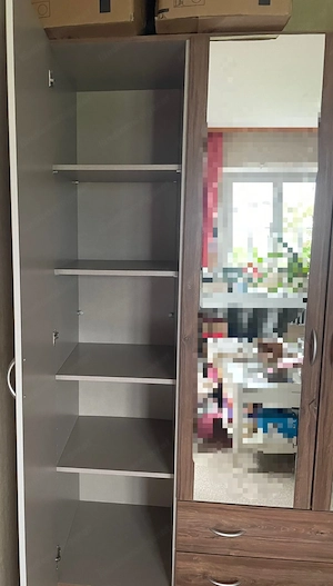 Kleiderschrank Kasten Bild 3