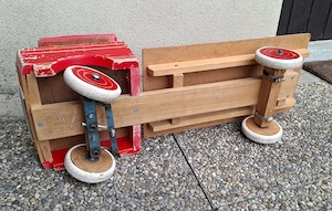 Holz-Spielzeug LKW Bild 2