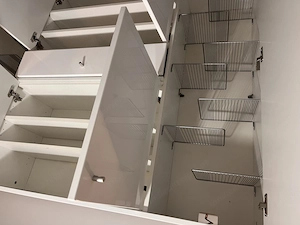 Bett,Schuschrank Bild 5