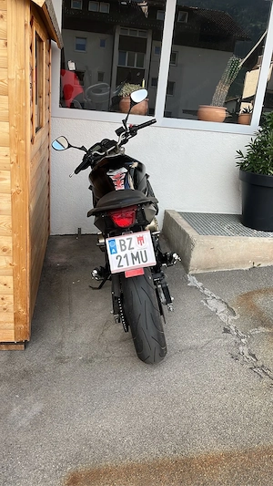 Motorrad, Yamaha  Bild 3