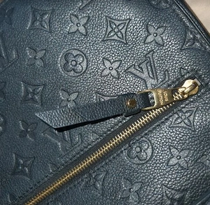 Louis Vuitton Metis Handtasche Schwarz mit Zubehör Bild 2