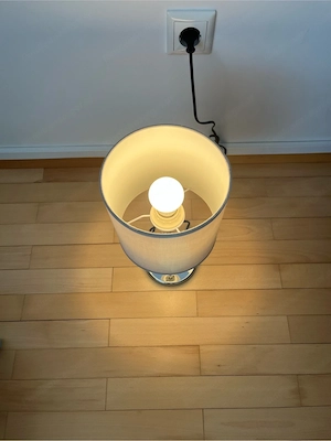 2 Stk. wunderschöne Nachttischlampen abzugeben! Bild 2