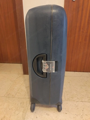 ZU VERSCHENKEN: Hartschalenkoffer Samsonite, funktioniert normal Bild 4